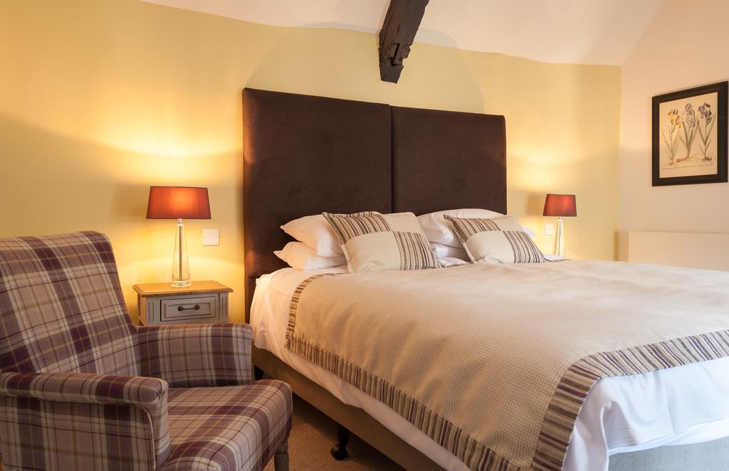 The Crown Hotel Shipton under Wychwood Ruang foto