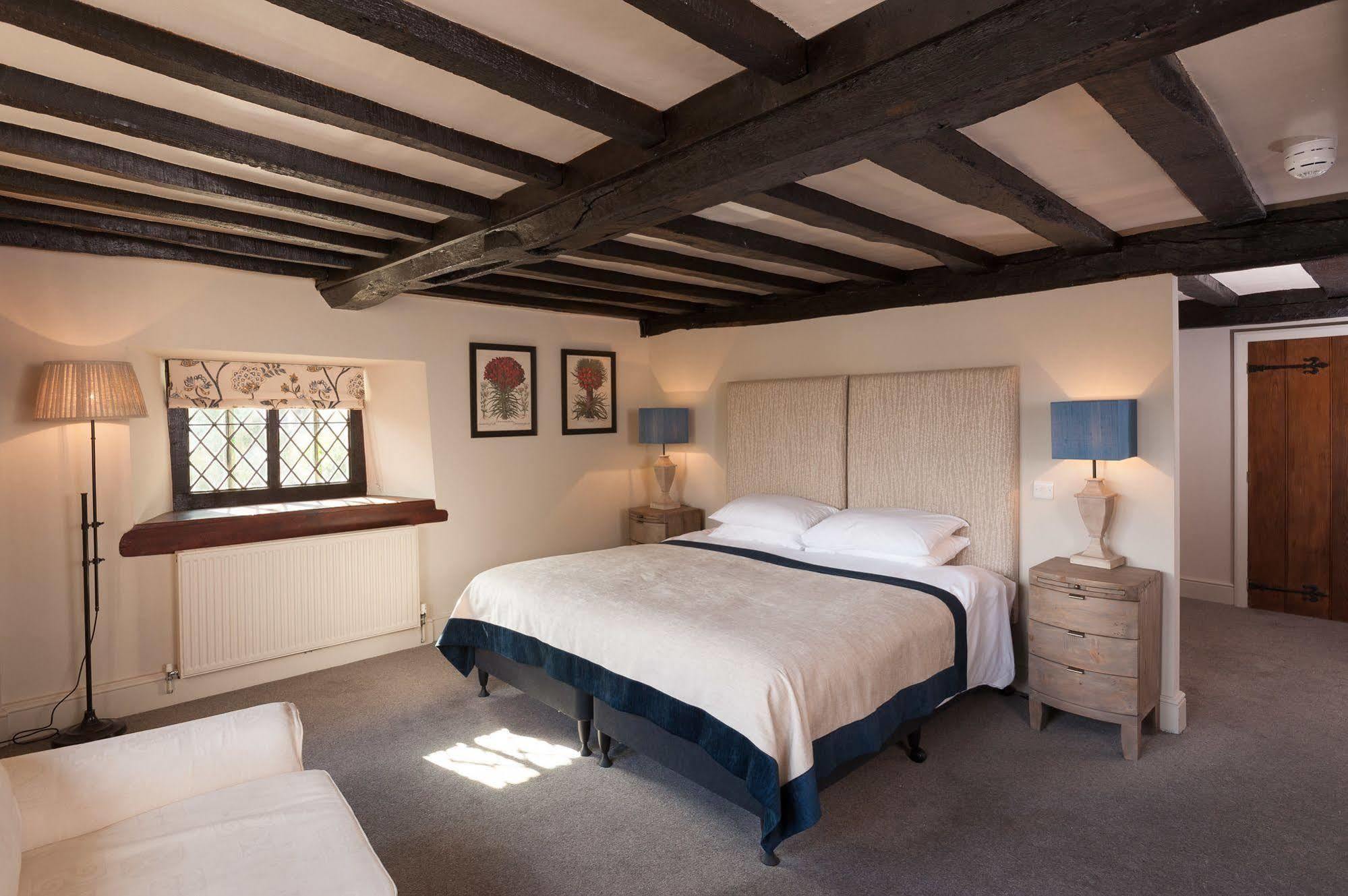 The Crown Hotel Shipton under Wychwood Bagian luar foto